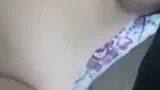 Türkische Pornos Kizi, die ein heißes Video für ihre Freunde gemacht hat