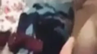 Der Universitätsstudent, der es jedem im Haus gibt
