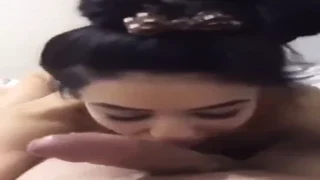 Türkische Pornos Sinnliche Momente mit einem erfahrenen Mädchen